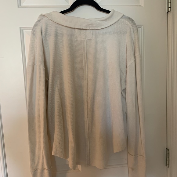 L We the Free Top - Picture 3 of 4